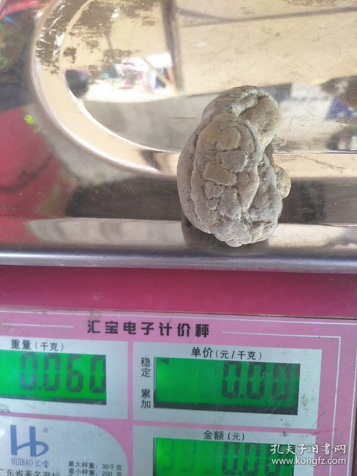 微型奇石:涪江精品人像把玩石