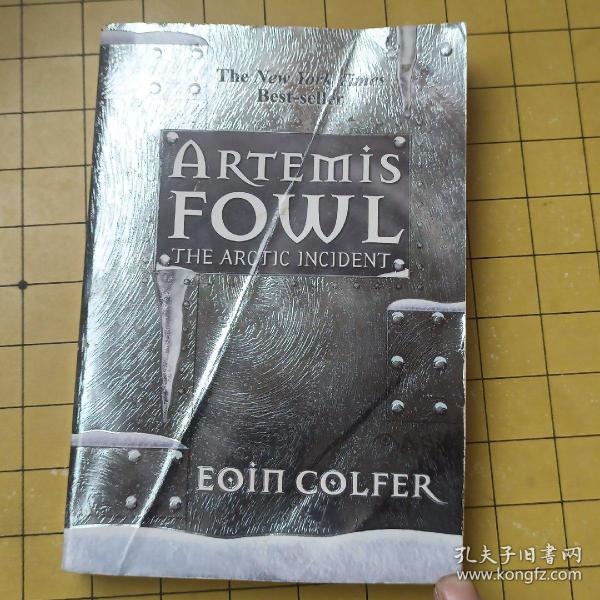 The Arctic Incident (Artemis Fowl, Book 2)