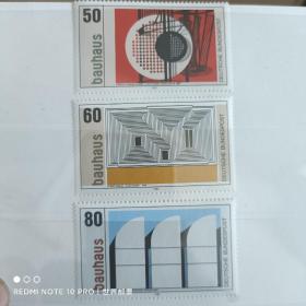 外国邮票 联邦德国邮票西德 1983年 鲍豪斯建筑美术学院创始人W·格罗 3全 新 票幅稍大（背胶有很多漏胶小点）