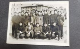 50年代留苏学生锡光在北大教学楼前合影，四清运动合影，与苏联专家合影，家庭合影等照片一册52张，底片2张