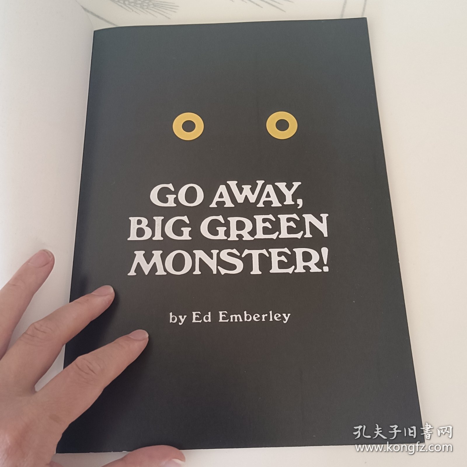 Go away, big green monster!走开，大绿怪！