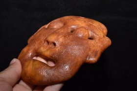 红山文化老玉脸谱、雕刻精美，包浆醇厚，品相完美、重量370克、