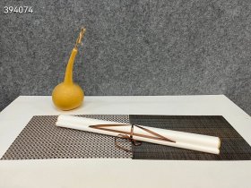 品名：No.30【吴昌硕牡丹图】 |精装挂轴 尺寸：210×68cm 材质：采用150g高清艺术加厚宣 纸，进口顶级微喷机复刻， 原汁原味，适合学习临摹 欣赏装饰。 整体锦绫装裱，锦绫收边， 以供饕赏，书房茶室装饰 之佳品，馈赠师友之好物。