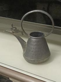 一个老的民国时期锡酒壶16厘米