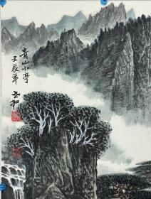 吕世和   尺寸 69/46  托片
男，1956年生，河南郑州人。职业画家，毕业于中央美术学院和广州美术学院。受教于山水画大师李可染、李行简教授。现任河南省中国画研究院副院长，郑州市美术家协会