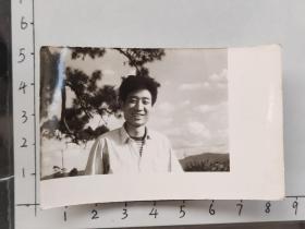 60-70年代帅哥蓝天白云泛银照片(邹位相册，邹位约1961年毕业于昆工附中，之后就读于昆明工学院)