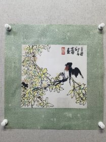 张世简(1926-2009)国画家。1926年1月出生于浙江省浦江县礼张村，这是一个有画家之乡美称的村子，在大学求学时，又得到了潘天寿、傅抱石、黄宾虹等大师的指导。