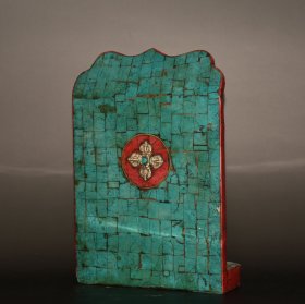 尼泊尔木镶嵌白铜红松绿松天珠宝石唐卡站观音佛板摆件 尺寸:长15厘米 宽6厘米 高22.5厘米 重704克左右