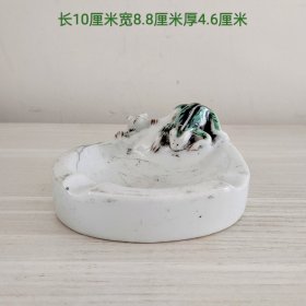 绿彩青蛙笔洗11528