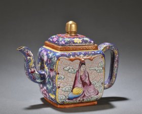 清代紫砂画珐琅“观音像”茶壶