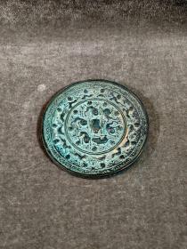 古玩铜器收藏    铜镜   工艺精湛   包浆淳厚  型态完整 
材质:铜系列