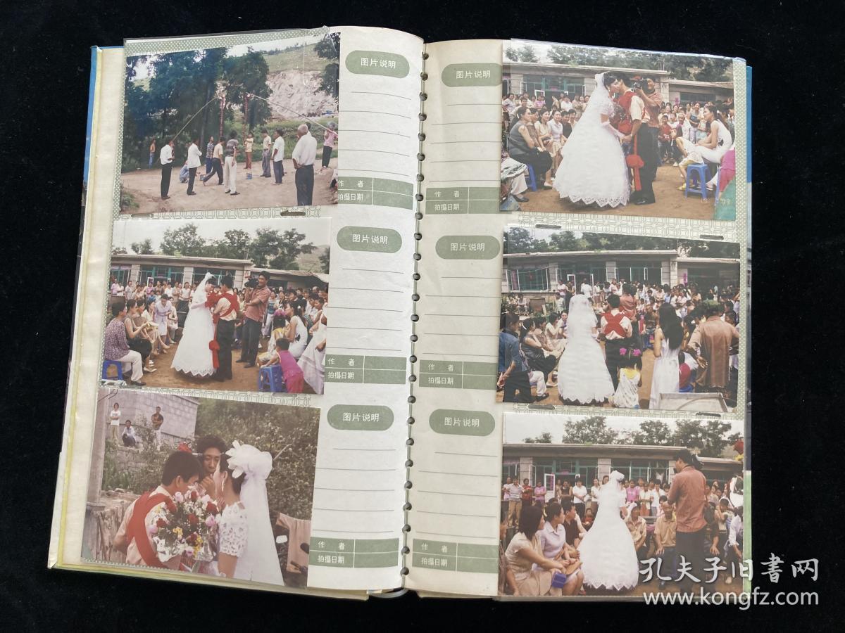结婚相册老照片 内含照片67张 打包出不单售 品相如图 现状出售 尺寸参见一元硬币 年代感十足 喜欢的朋友不要错过