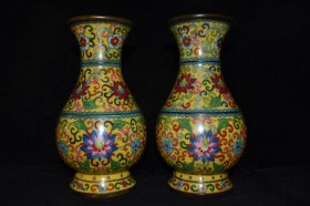 旧藏景泰蓝花瓶 尺寸：直径13高24.8厘米 重约：3650克