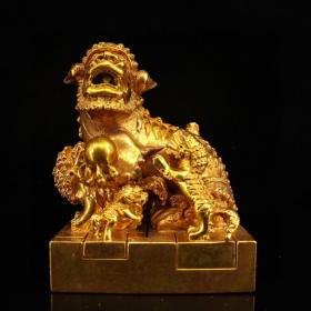 珍藏 收纯铜纯手工雕刻鎏金狮子印章玉玺一套
重6490克  高15厘米  宽11.5厘米