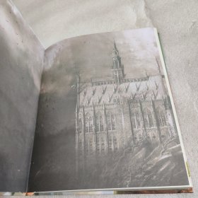 Harry Potter and the Sorcerer’s Stone：The Illustrated Edition