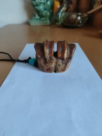 老骨头手把件。！