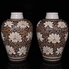 宋代吉州窑花卉梅瓶（23.5×15.5cm）