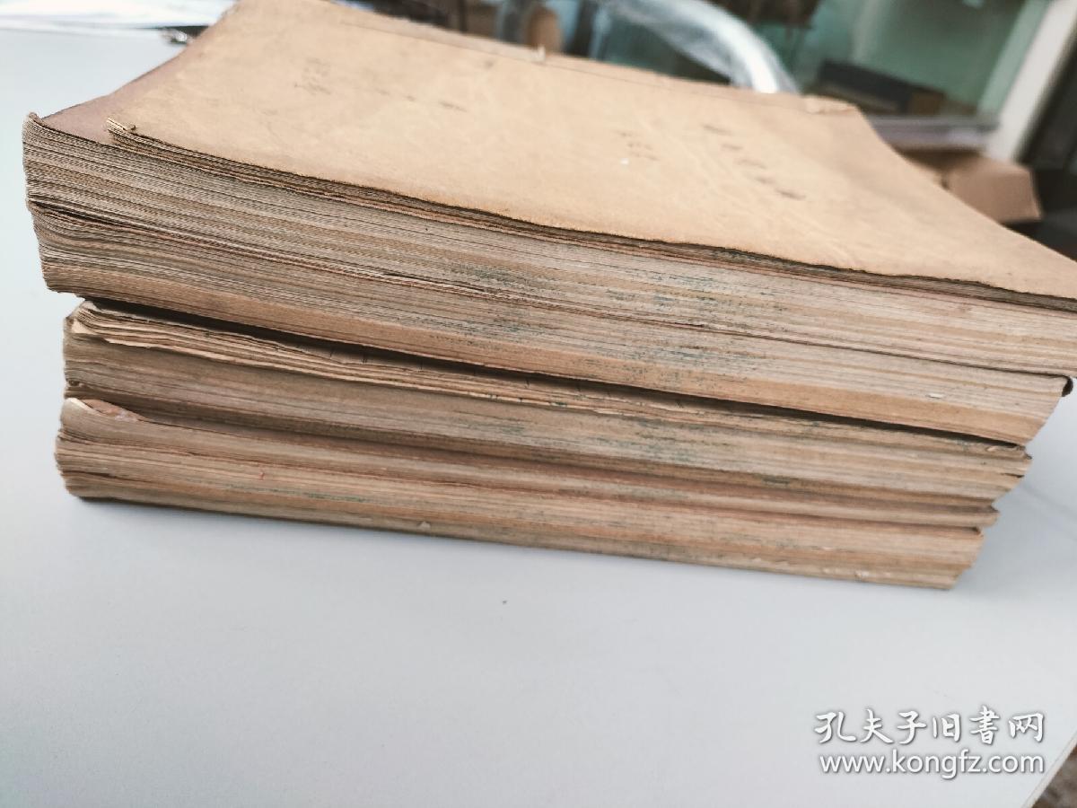 河北地方文献南宫大学（成立于1959---1962年）医学系油印讲义《人体解剖学》《俄语讲义》《生理学》《药用有机化学》《胚胎学》《微生物学》《组织学》《外科总论》《卫生兵教材》等由王占鳌教授薛灿斗邢濟洲等写刻。共计十二册。