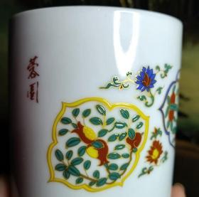 中国洪江大球泥八九十年代＂榆钱树＂笔筒一个，湖南蓉园宾馆专用。