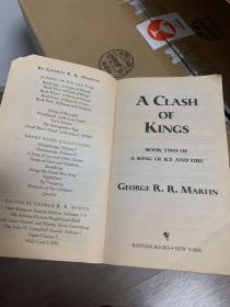 A Clash of Kings (BOOK TWO OF A SONG ICE AND FIRE) 冰与火之歌2：列王的纷争