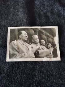 毛泽东，刘少奇，朱德照片