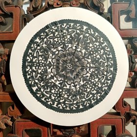 圆形民间图案剪纸一幅