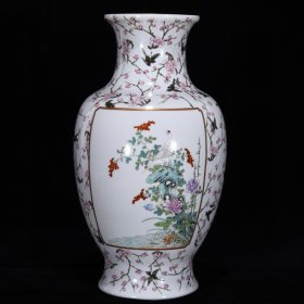 清乾隆粉彩开窗花鸟纹观音瓶，高31厘米，直径17厘米