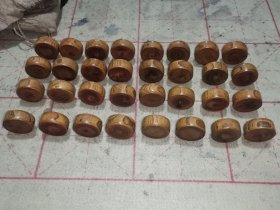 罕见漂亮的清代手工雕刻老象棋袖珍小象棋，精致典雅全套完好