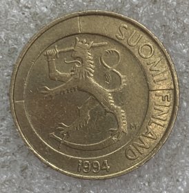 芬兰1马克 铜合金 执剑踏刀雄狮徽 22mm 不挑 随机发 挑年份加2元 自然氧化
