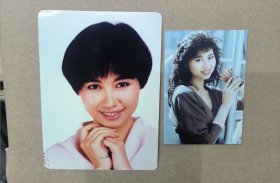 明星周边收藏 杨宝玲 5寸彩照 一张，三寸彩照一张，合共2张齐售