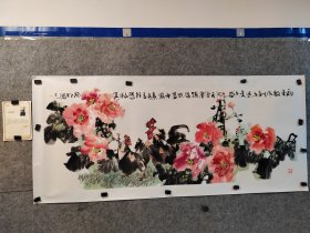 【得自画家本人，保真交流，小六尺（180×69）】石国志老师大写意牡丹鸡，托片，石国志，男，汉族，河北邢台人，现年68岁，成年后先后师从王耀生，黄耿辛学习国画及书法艺术，现为河北省美协会员。对绘画始终没中断过，几十年如一日不断耕耘自己喜欢的事业。