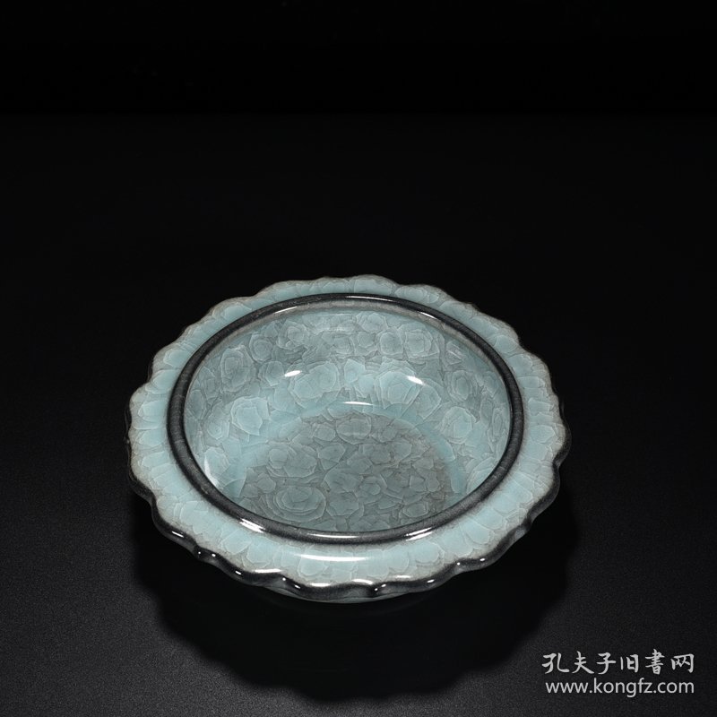 宋汴京官窑款折沿洗 藏品规格；厘米7*22 900