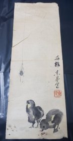 小鸡画。60-70年代手绘画。小鸡吃虫子画，小鸡看蜘蛛画。1副。长0.61米宽0.22米左右！