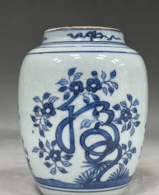 清早期福禄寿花卉纹罐。