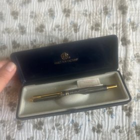 英雄钢笔，型号27.全新未用，有合格证，原外盒