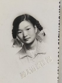 50-60年代粗辫子美女国际艺术人像照片