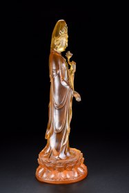 琉璃观音，高30厘米，宽10厘米，重4.2斤