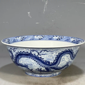 明青花龙纹大碗