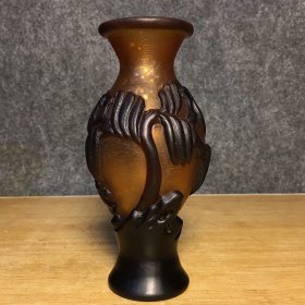 清代琉璃雕刻花瓶