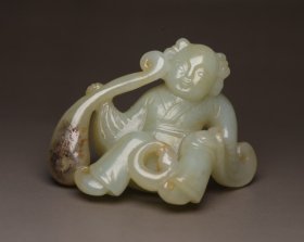 精品古玉，传世收藏，和田玉童子 @ 规格: 5.7×3.9×3.0厘米，重 47克。 玉质温润细腻，沁色自然，刀功老道，皮壳包浆一流，雕刻生动，线条流畅，品相完美！