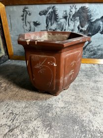 80年代，紫砂六方花盆，足小磕y