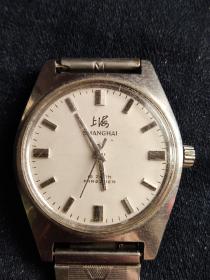 早期机械手表，上海手表，19 ZUAN FANGZHEN,表盘直径约3公分，可解扣腕带，走时正常，新旧如图。