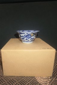清中期青花花卉纹茶杯