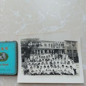 1984年株洲市第二中学八四届初三115班毕业留念