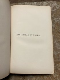 圣诞故事 Christmas Stories 狄更斯Dickens，一系列以圣诞节为背景的小说和故事，作品以其独特的叙事风格和对人性的深刻洞察而著称，这些故事不仅让人们在圣诞节期间感受到了温馨和快乐，还传递了许多关于生活、爱情和人际关系的宝贵真理。