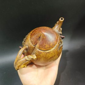 紫砂寿桃壶