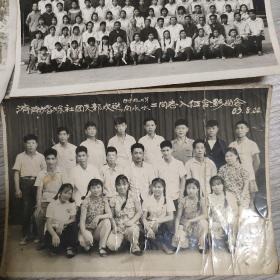 老照片，天桥区民兵训练队合影留念1965年2张，济南熔炼社团支部欢送两位新兵入伍合影畄念1963年，济南二十八中≠十一级毕业师生合影留念1982.1985，两张照片，共5张照片