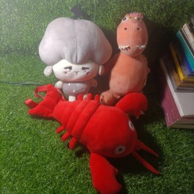 红色小龙虾、粉色小海马、灰头发小女孩 3个合售毛绒玩具娃娃、布娃娃、 男孩、 女孩布娃娃、 布玩偶 小孩玩具 单要一个15包邮