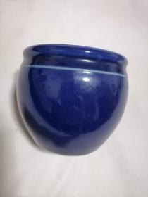 清祭蓝釉瓷罐