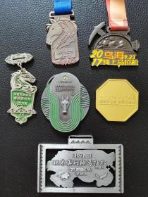 内蒙古马拉松纪念章 草原那达慕章 乌海 哈素海 巴彦淖尔 铁木真 80元一个